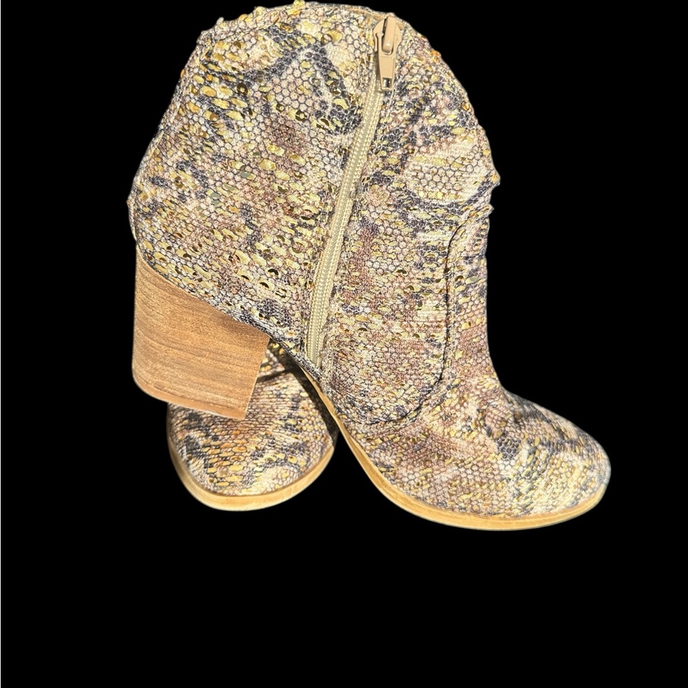 Very G Sprinkle Snakeskin Pattern Ankle Boots